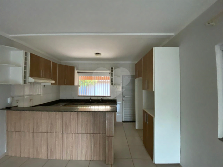 Foto REO1104624