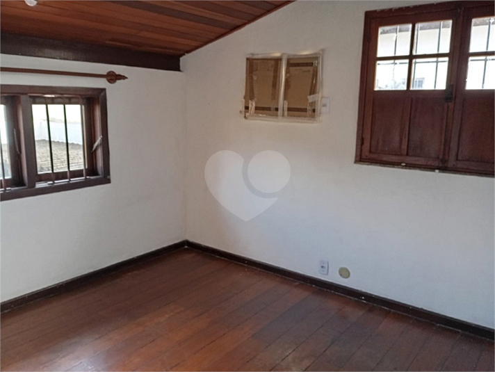 Foto REO1104649