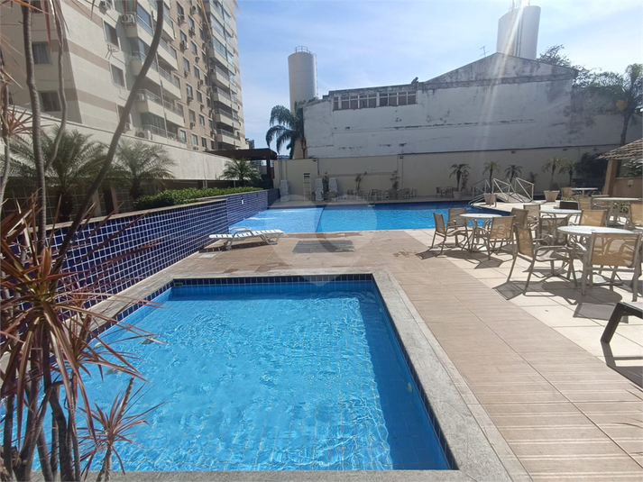 Foto REO1104670