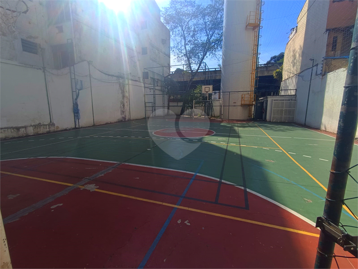 Foto REO1104670