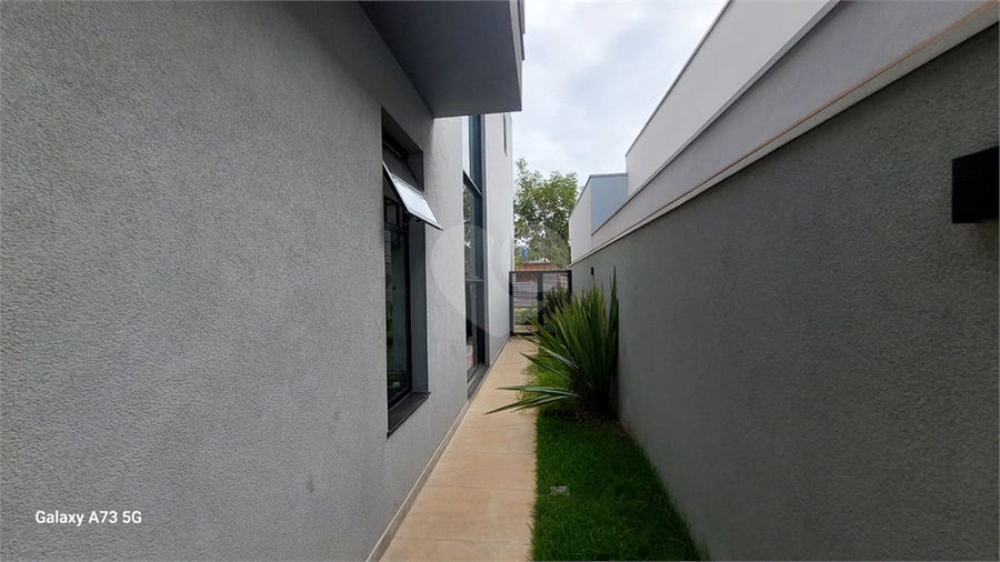 Foto REO1104672