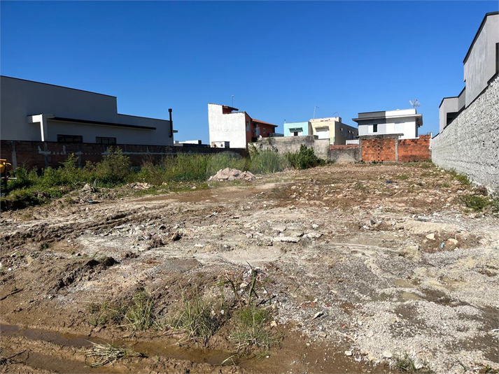 Foto REO1104703