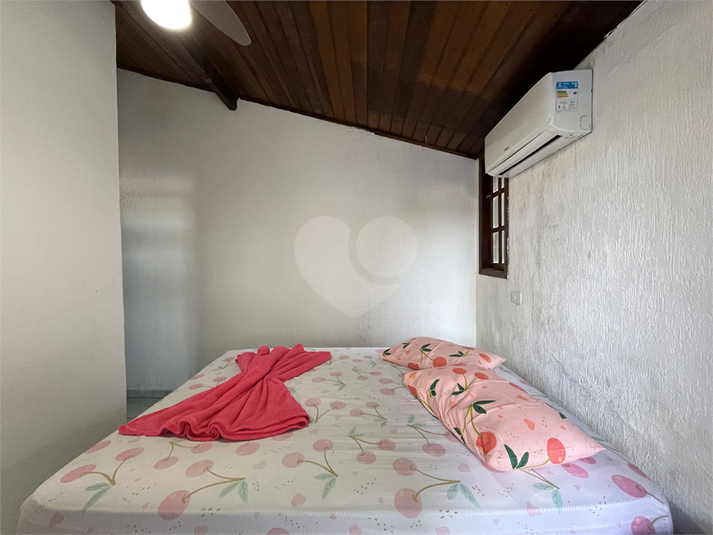 Foto REO1104717