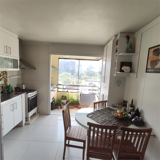 Foto REO1104724