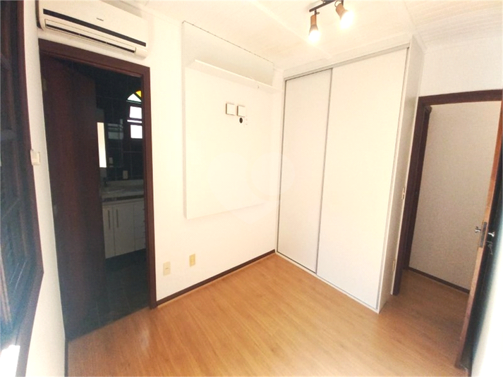 Foto REO1104726