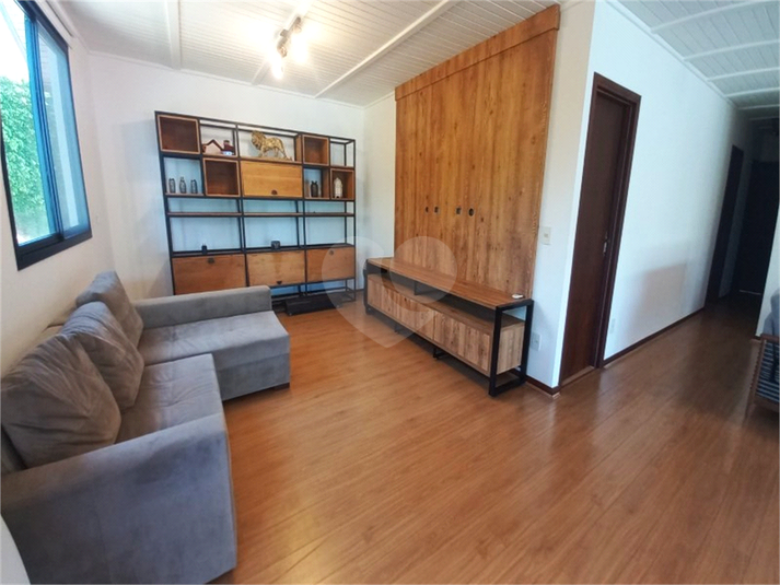 Foto REO1104726