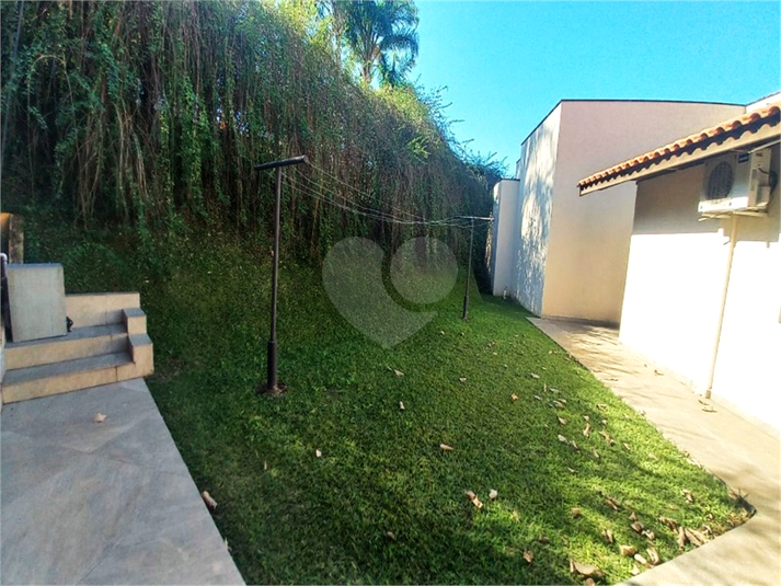Foto REO1104726