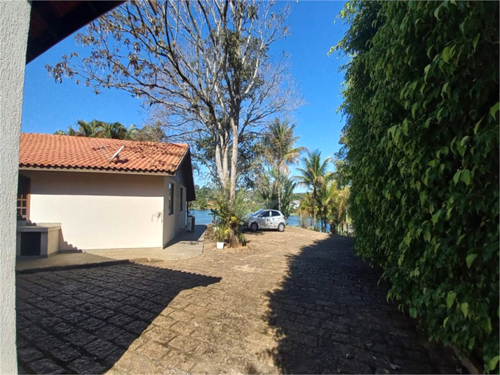 Foto REO1104726