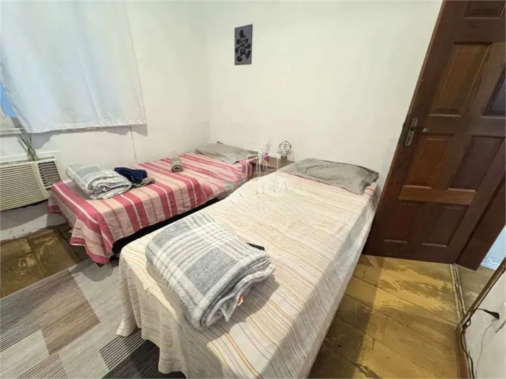 Foto REO1104769