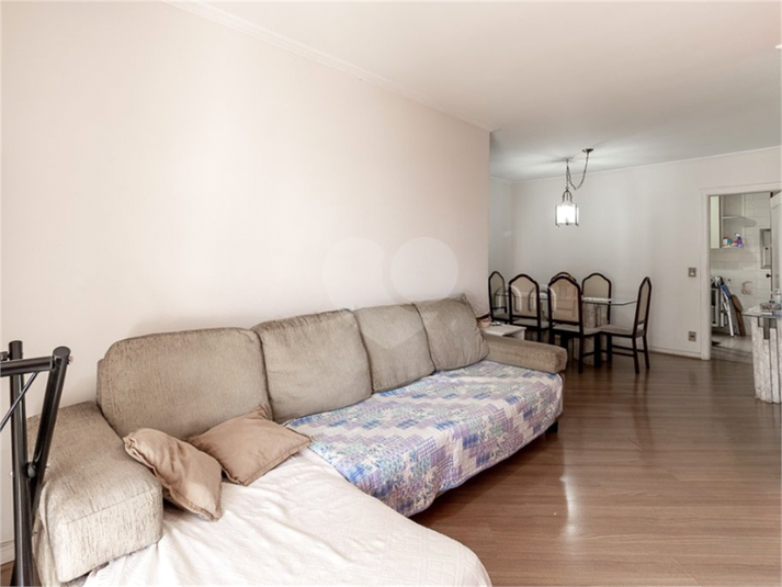 Foto REO1104777