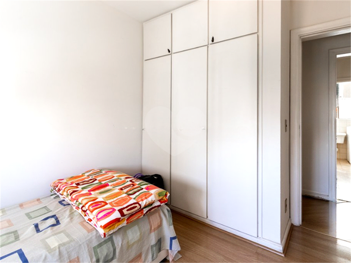 Foto REO1104777