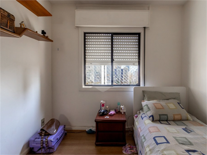 Foto REO1104777