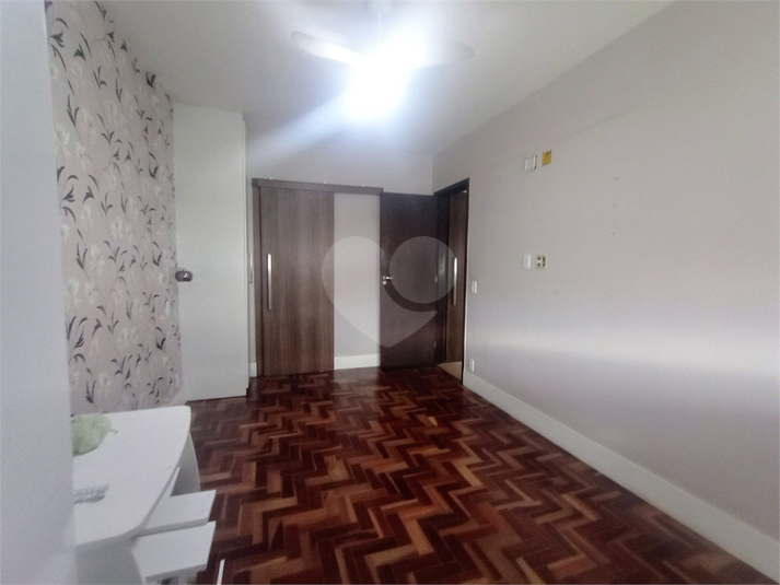 Foto REO1104797