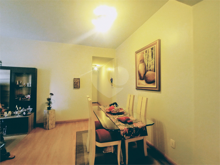 Foto REO1104801
