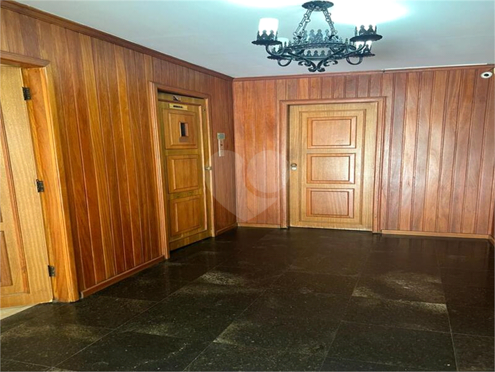 Foto REO1104853