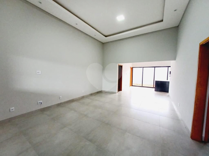 Foto REO1104860