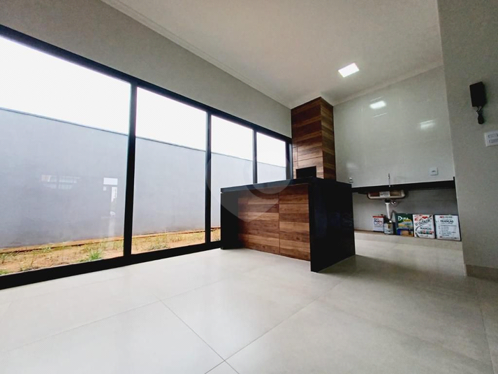 Foto REO1104860