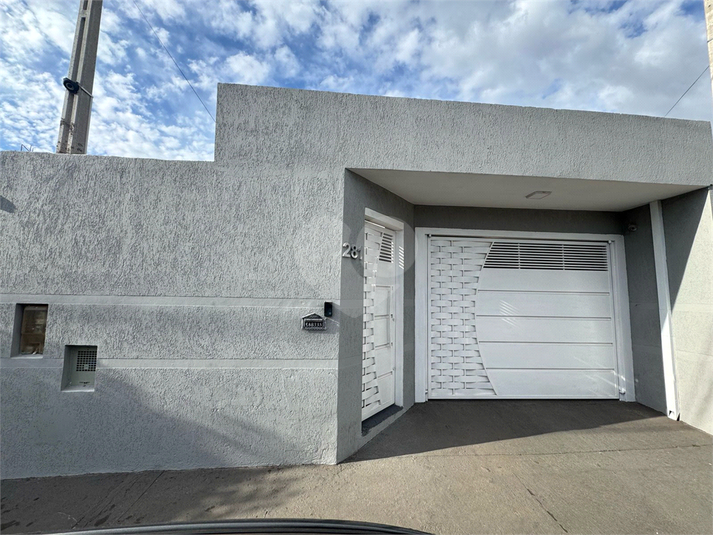 Foto REO1104870