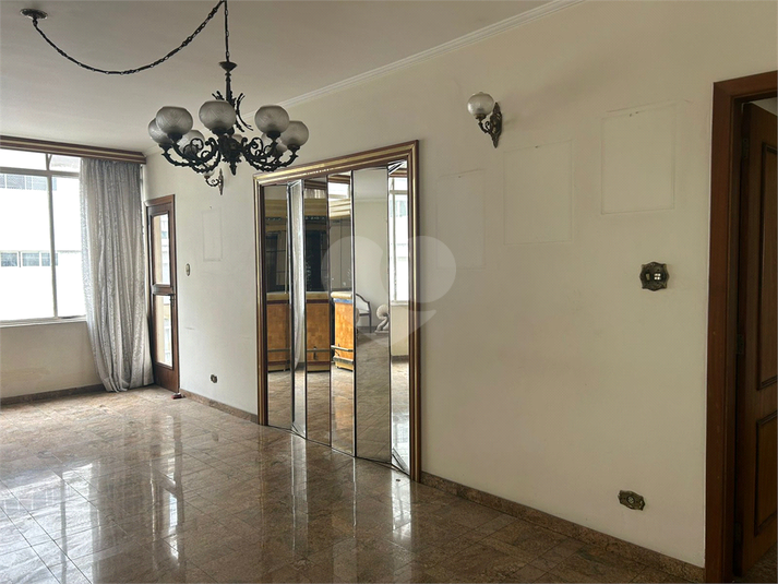 Foto REO1104877