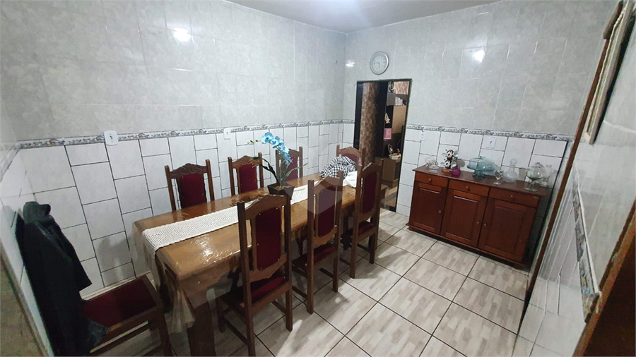 Foto REO1104940
