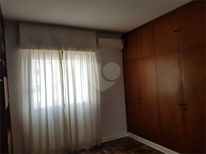 Foto REO1104964