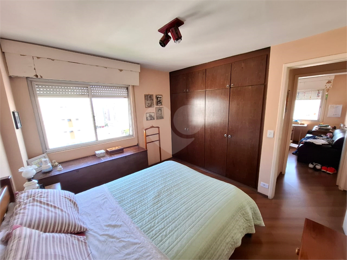 Foto REO1104976