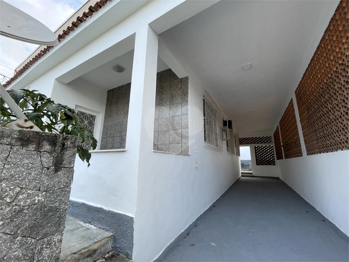 Foto REO1104989