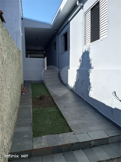 Foto REO1105008