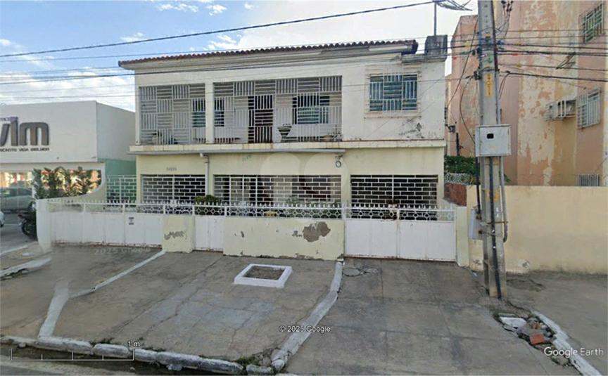 Foto REO1105012