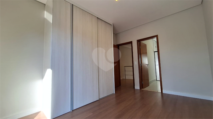 Foto REO1105051