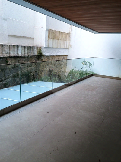 Foto REO1105052