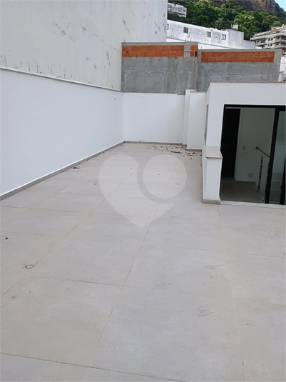 Foto REO1105052