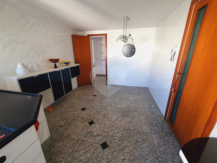 Foto REO1105055