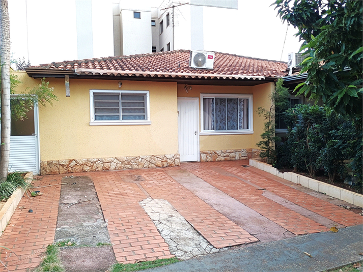 Foto REO1105067