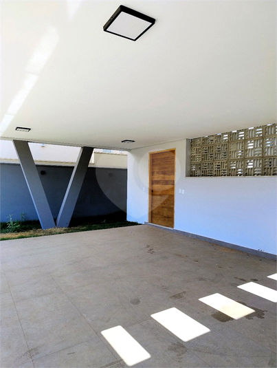 Foto REO1105073