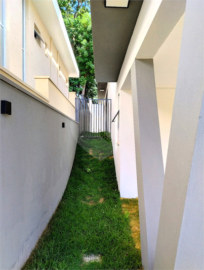 Foto REO1105073