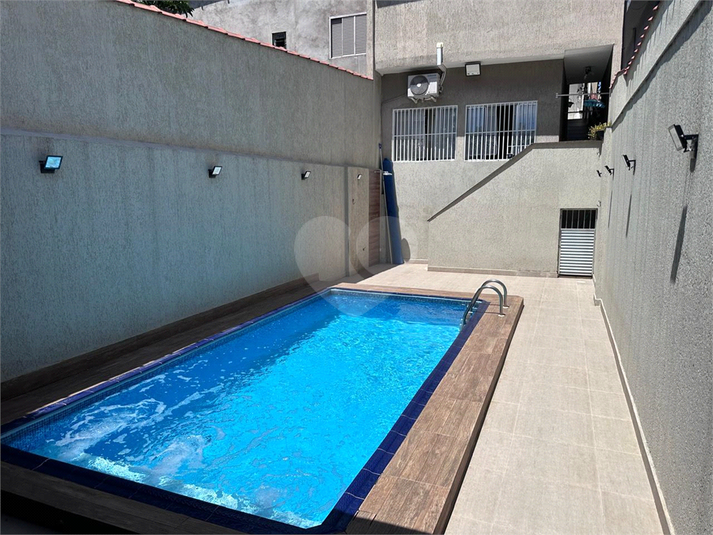 Foto REO1105084