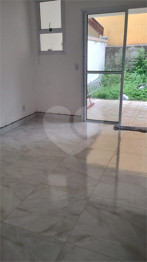 Foto REO1105091