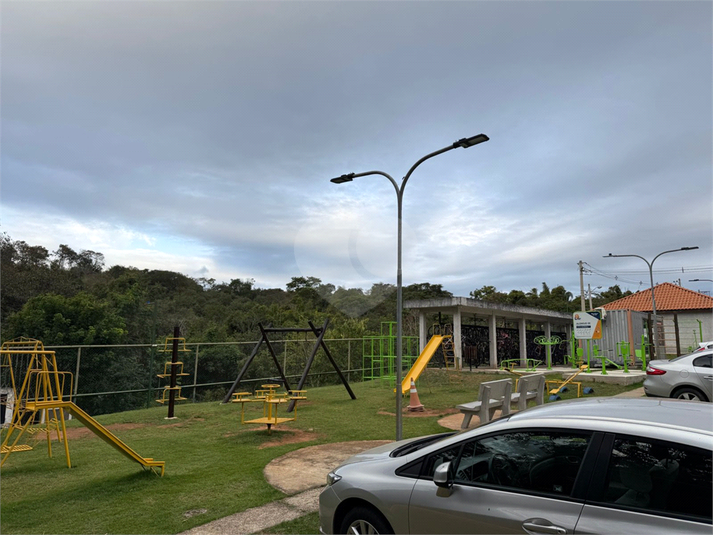 Foto REO1105302
