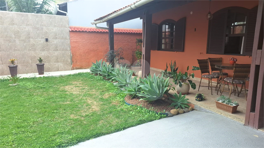 Foto REO1105331