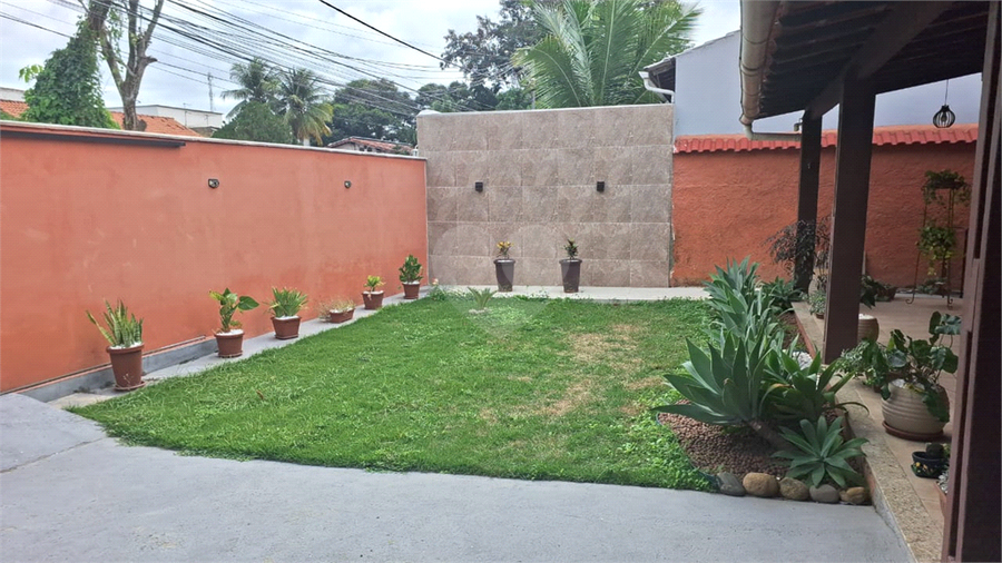 Foto REO1105331