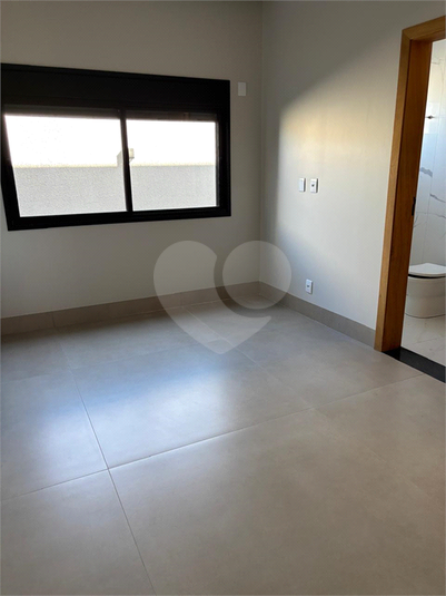 Foto REO1105337