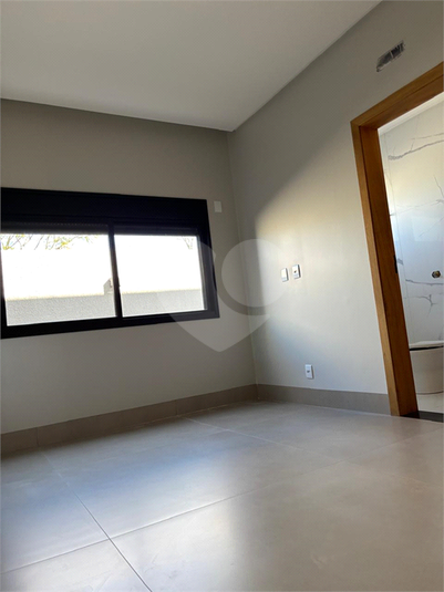 Foto REO1105337