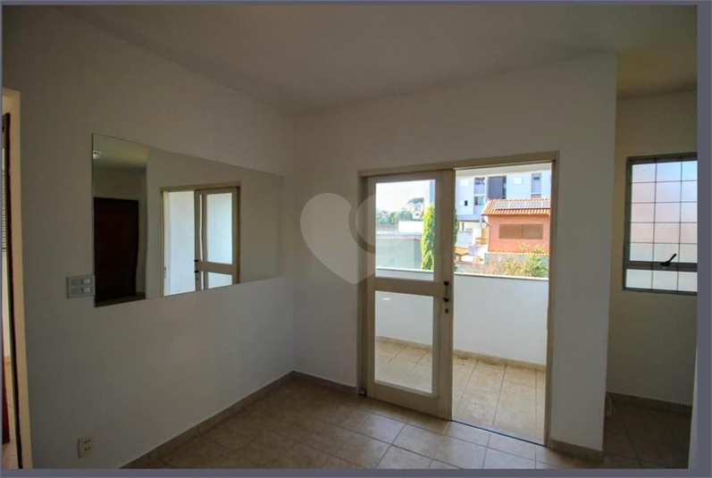 Foto REO1105338