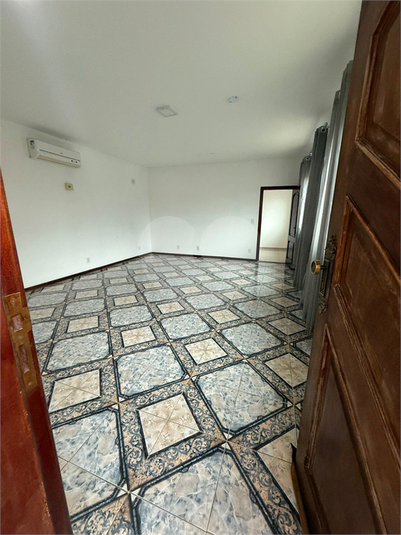 Foto REO1105348