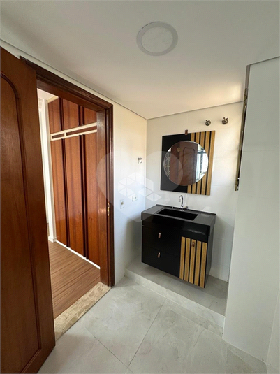 Foto REO1105377