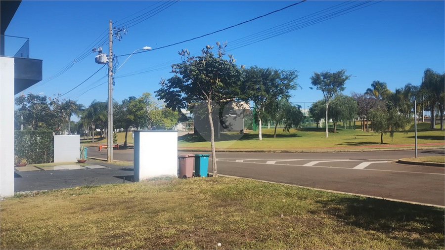 Foto REO1105383