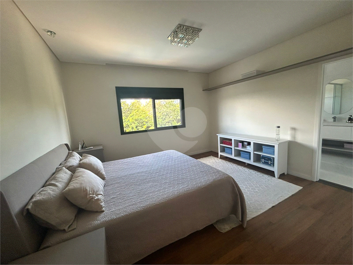 Foto REO1105385