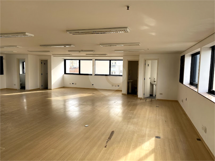 Foto REO1105387