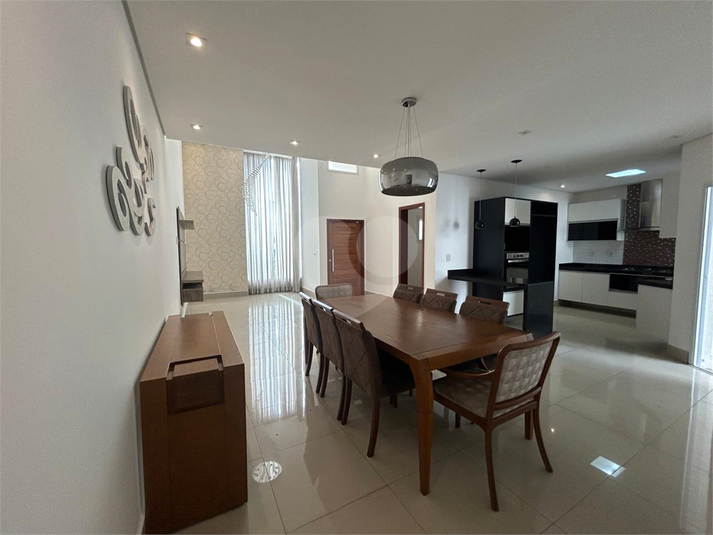 Foto REO1105463